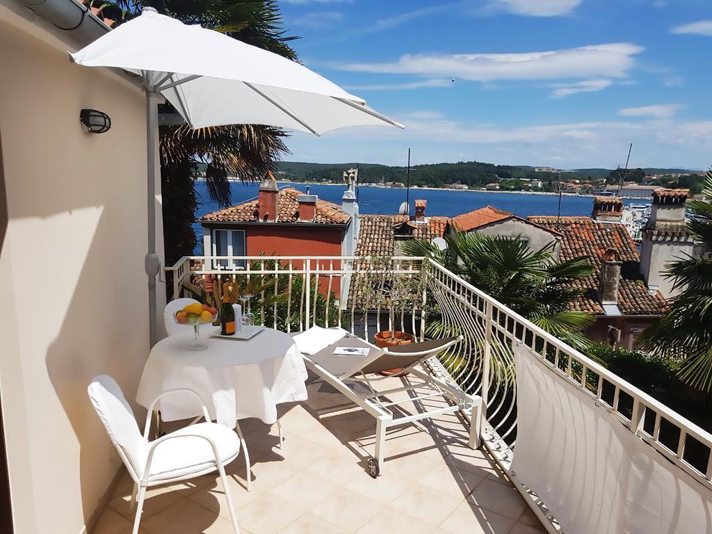 Sea View House Olja Ровин Екстериор снимка
